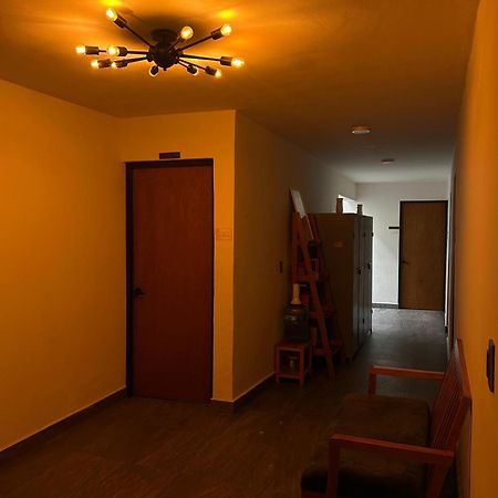El Salto De Camela Hostal Uruapan  エクステリア 写真