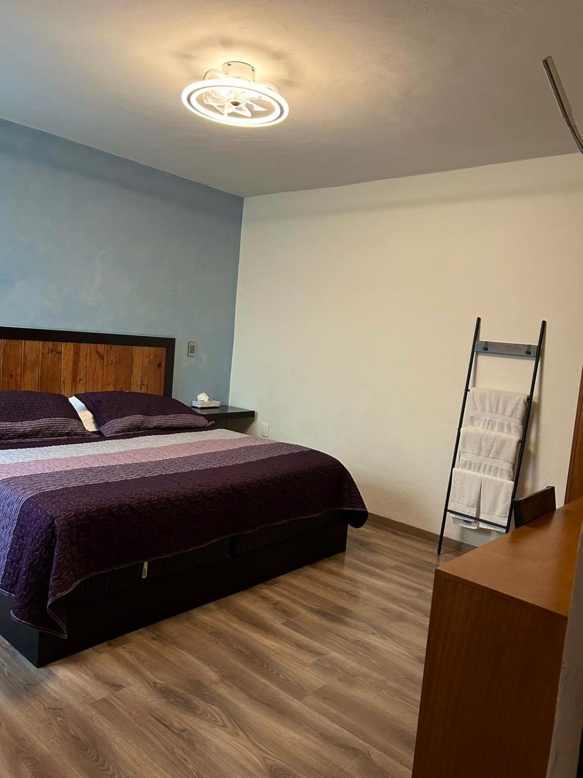 El Salto De Camela Hostal Uruapan  エクステリア 写真