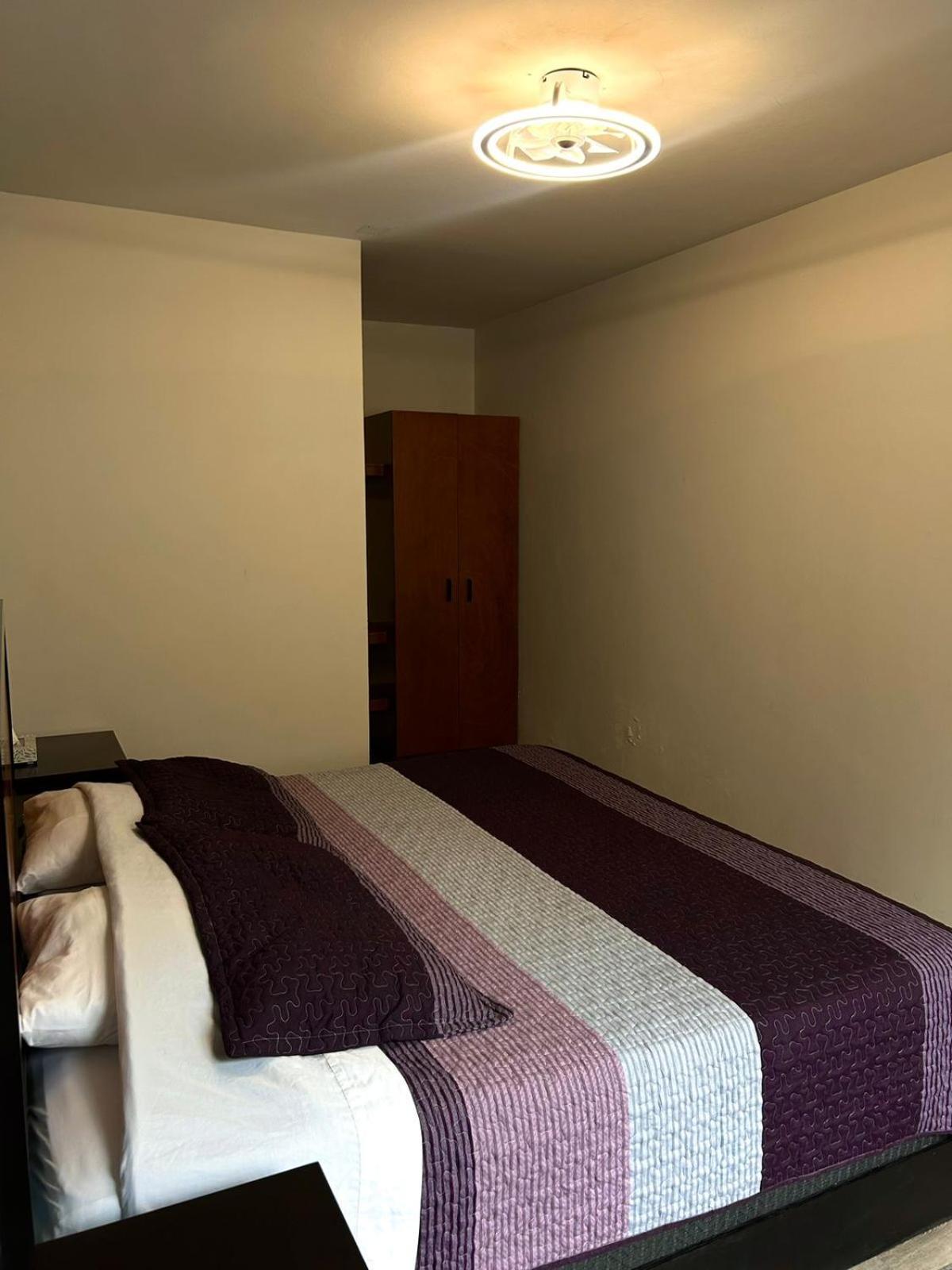 El Salto De Camela Hostal Uruapan  エクステリア 写真
